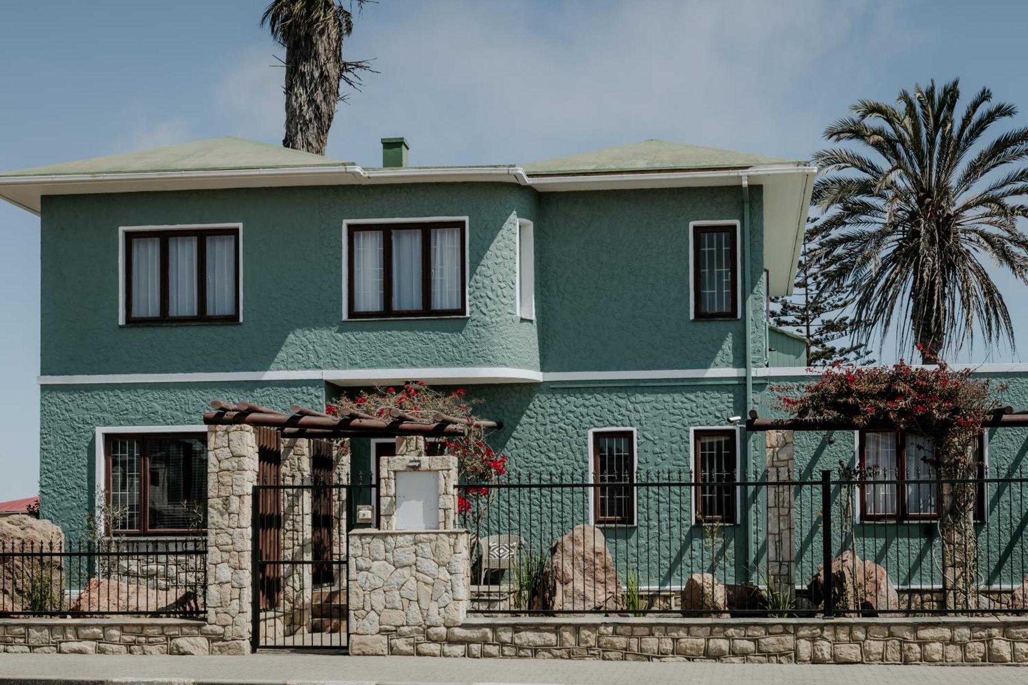 Fritz Manor Bed And Breakfast Swakopmund Bagian luar foto